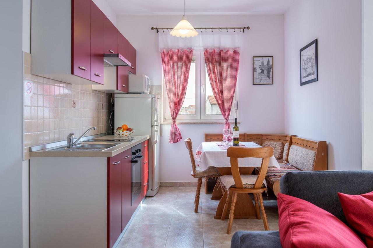 Apartment Bordeaux 29 Rovinj Luaran gambar