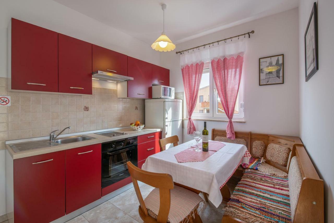 Apartment Bordeaux 29 Rovinj Luaran gambar